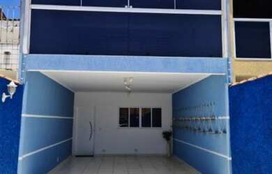 Imagem: A casa possui 2 Dormitórios, 2 Banheiros, 5 Vagas na garagem