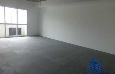 Imagem: O depósito possui 1 Vaga na garagem, 48m² de Área e está