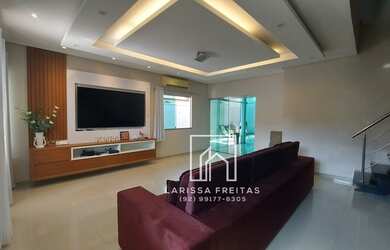 Imagem: A casa em condomínio possui 4 Dormitórios, 5 Banheiros, 4