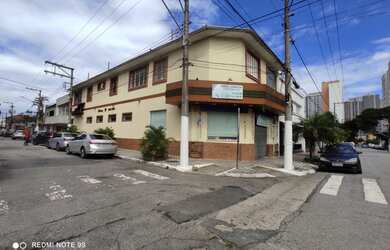 Imagem: O depósito possui 400m² de Área e está localizado em Parque