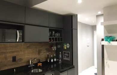 Imagem 4: Quarto e Sala com Closet. Imóvel mobiliado, Ar-condicionado, Guarda roupae30m²...