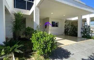 Imagem: A casa em condomínio possui 3 Dormitórios, 4 Banheiros, 2