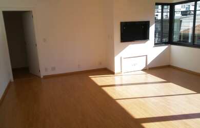 Imagem: O apartamento possui 2 Dormitórios, 1 Banheiro, 2 Vagas na