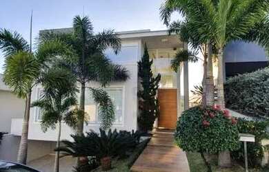 Imagem: A casa em condomínio possui 4 Dormitórios, 4 Banheiros, 4