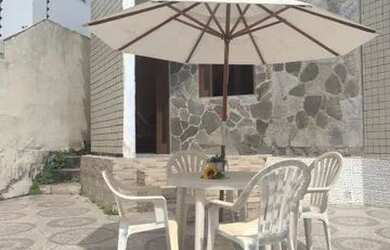 Imagem: A casa em condomínio possui 2 Dormitórios, 2 Banheiros, 2