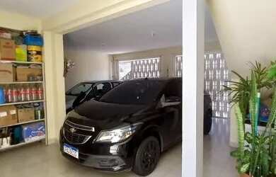 Imagem 12: Casa em Bairro. Churrasqueira, Varanda, 260m² de Áreae2 Vagas na garagem