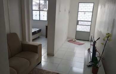 Imagem: O quarto possui Imóvel mobiliado e está localizado em Farol