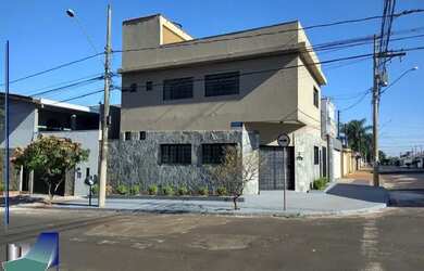 Imagem: O depósito possui 1 Vaga na garagem e 161m² de Área e está