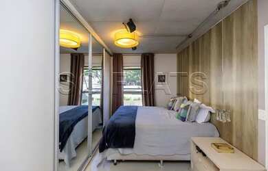 Imagem: O apartamento possui 1 Dormitório, 1 Banheiro, 1 Vaga na garagem