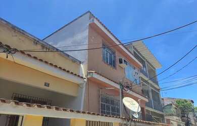 Imagem: A casa possui 2 Dormitórios, 1 Banheiro, Varanda e está localizado