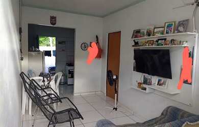 Imagem: A casa possui 2 Dormitórios, 1 Banheiro e está localizado