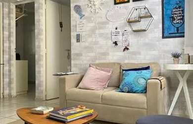 Imagem: O apartamento possui 2 Dormitórios, 1 Banheiro, 1 Vaga na garagem