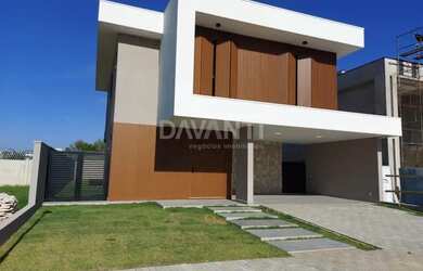 Imagem: A casa em condomínio possui 3 Dormitórios, 5 Banheiros, 4