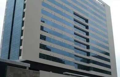 Imagem: O depósito possui 3 Vagas na garagem, 128m² de Área e está