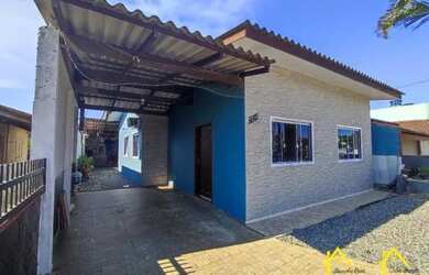 Imagem 2: 0187 Casa em Alvenaria no Bairro Costeira, 750 metros da lagoa