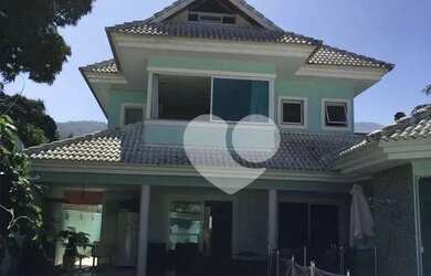 Imagem: A casa em condomínio possui 3 Dormitórios, 4 Banheiros, 3