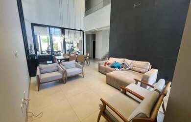 Imagem 9: Casa em Palmas. Piscina, Churrasqueira, Varandae242m² de Área