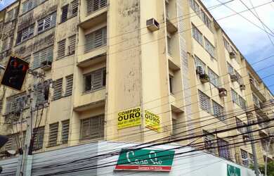 Imagem: CENTRO - ED TRIUNFO, SALA 30M², WC SOCIAL. S/VAGA DE GARAGEM