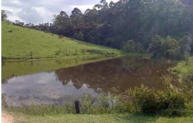 Imagem: O terreno possui 383559m² de Área e está localizado em Colônia