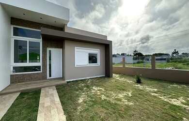 Imagem: A casa possui 2 Dormitórios, 1 Banheiro, 1 Vaga na garagem