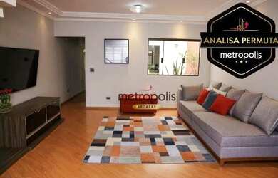 Imagem: A casa possui 3 Dormitórios, 4 Banheiros, 5 Vagas na garagem