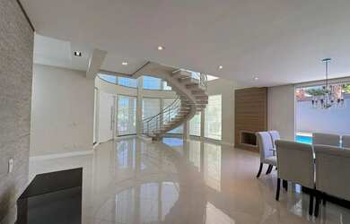 Imagem 4: ROYAL TENNIS - Sobrado para Locação com 4 Quartos 4 Suítes , Área...