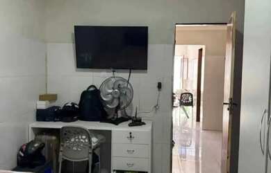 Imagem 7: VENDO CASA NA MARAMBAIA 100 MIL E.R