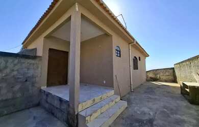 Imagem: A casa em condomínio possui 2 Dormitórios, 1 Banheiro, 4 Vagas