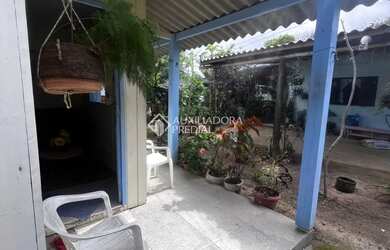 Imagem 6: Duas casas no mesmo terreno - excelente para renda ou moradia - Bairro...