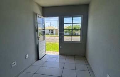 Imagem 9: Casa para venda com 2 dormitórios e 2 vagas de garagem no Residencial...