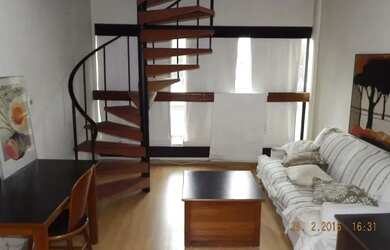 Imagem: O studio possui 1 Dormitório, 1 Banheiro, 1 Vaga na garagem