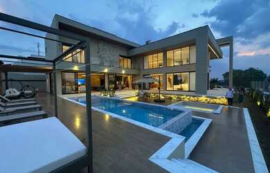 Imagem: Casa de alto padrão à venda no Condomínio Porto Laranjeiras