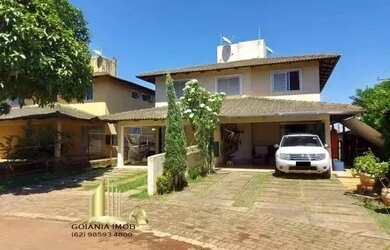 Imagem: A casa em condomínio possui 3 Dormitórios, 3 Banheiros, 4