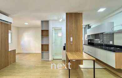 Imagem: O apartamento possui 1 Dormitório, 1 Banheiro, 1 Vaga na garagem