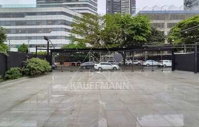 Imagem: O depósito possui 5 Vagas na garagem e 200m² de Área e está