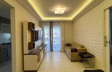 Imagem: O apartamento possui 2 Dormitórios, 1 Banheiro, 2 Vagas na