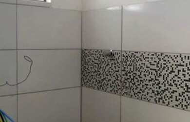 Imagem: A kitnet possui 1 Dormitório, 1 Banheiro, 1 Vaga na garagem