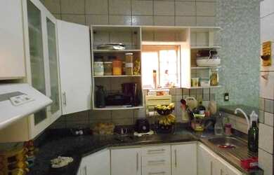 Imagem: A casa possui 2 Dormitórios, 1 Banheiro, 60m² de Área e