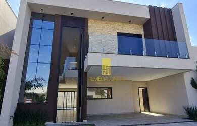 Imagem: A casa em condomínio possui 3 Dormitórios, 4 Banheiros, 4