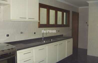 Imagem 13: Casa em Condominio 4 Suites 8 Vagas 2 Depósitos no Panamby. Analisa Permuta