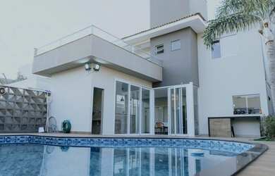 Imagem 1: Casa no condomínio Villaggio III para venda