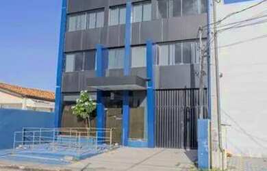 Imagem: O depósito possui 5 Vagas na garagem, 1.200m² de Área e