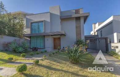 Imagem: A casa em condomínio possui 4 Dormitórios, 3 Banheiros, 2