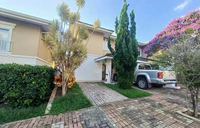 Imagem: A casa em condomínio possui 3 Dormitórios, 3 Banheiros, 2