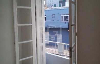 Imagem: O apartamento possui 1 Dormitório, 1 Banheiro, 50m² de Área