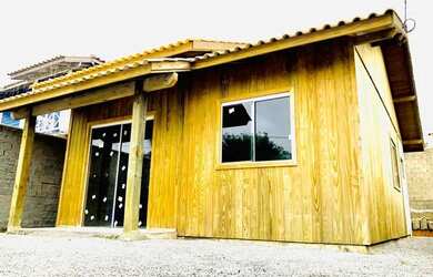 Imagem: A casa possui 2 Dormitórios, 1 Banheiro, Imóvel novo e está