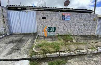 Imagem: A casa possui 3 Dormitórios, 1 Banheiro, 1 Vaga na garagem