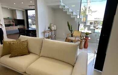 Imagem: A casa em condomínio possui 3 Dormitórios, 2 Banheiros, 1