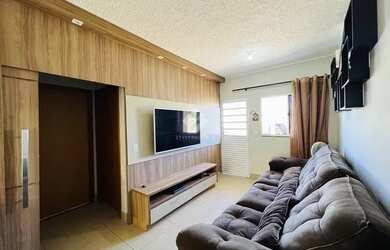 Imagem: A casa em condomínio possui 2 Dormitórios, 1 Banheiro, 2 Vagas