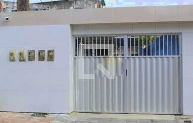 Imagem: A casa possui 2 Dormitórios, 2 Banheiros, 1 Vaga na garagem